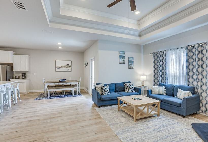 Port St Joe Home W/ 2 Shared Pools: Walk To Beach!