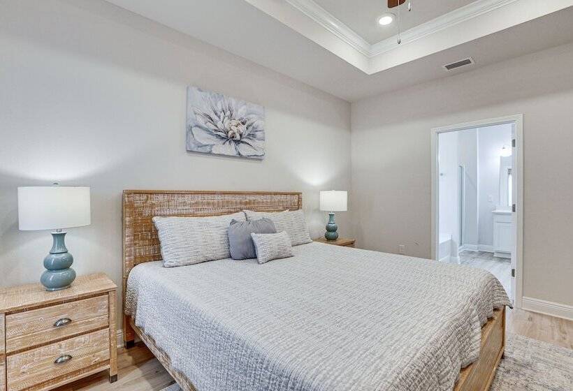 Port St Joe Home W/ 2 Shared Pools: Walk To Beach!