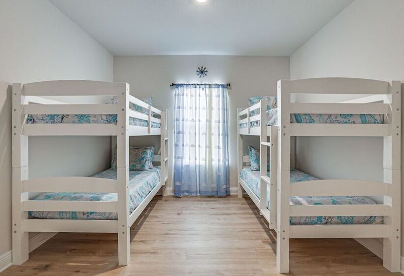 Port St Joe Home W/ 2 Shared Pools: Walk To Beach!