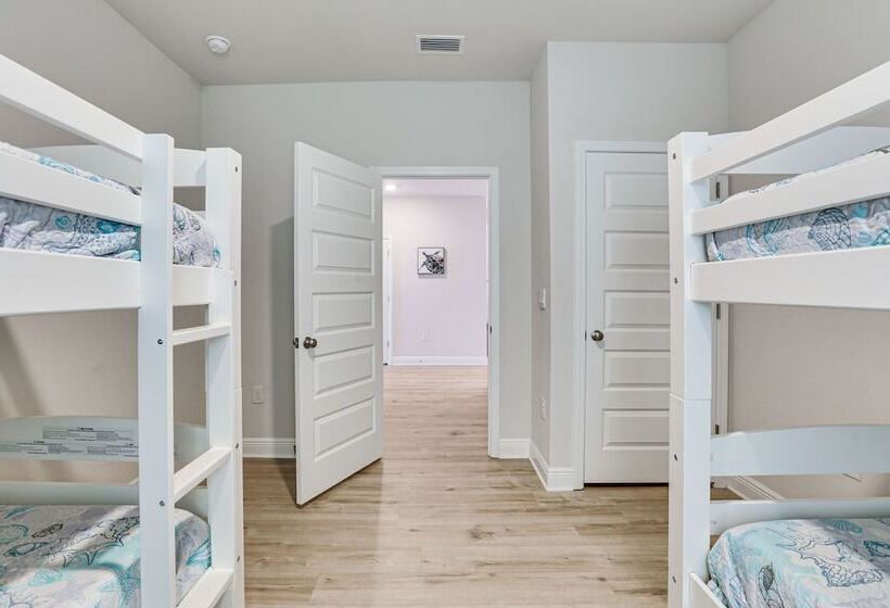 Port St Joe Home W/ 2 Shared Pools: Walk To Beach!