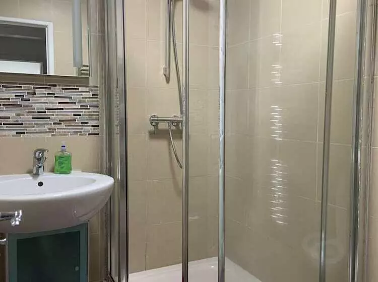 Residenssi Inviting 2 Bed Fully Furnished House High Wycombe