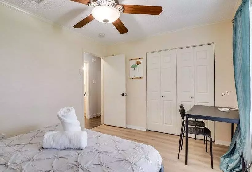 Round Rock Home With Large Yard: 20 Mi To Austin!