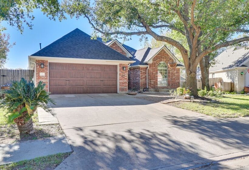 Round Rock Vacation Rental: Private Pool & Hot Tub