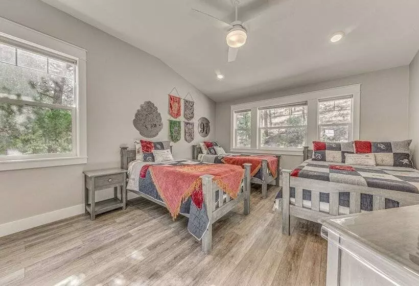 Ruidoso Home W/ Hot Tub & National Forest Access!
