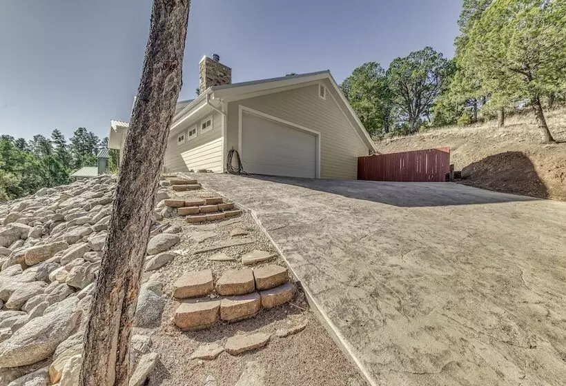 Ruidoso Home W/ Hot Tub & National Forest Access!
