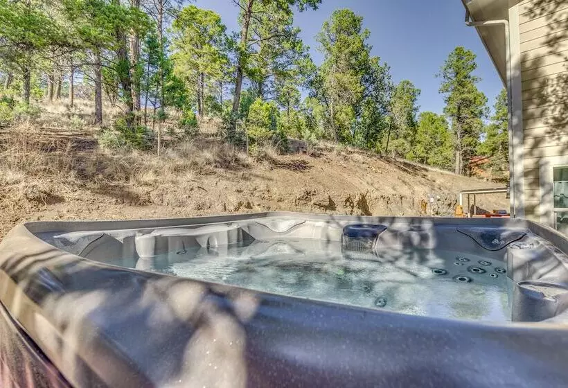 Ruidoso Home W/ Hot Tub & National Forest Access!