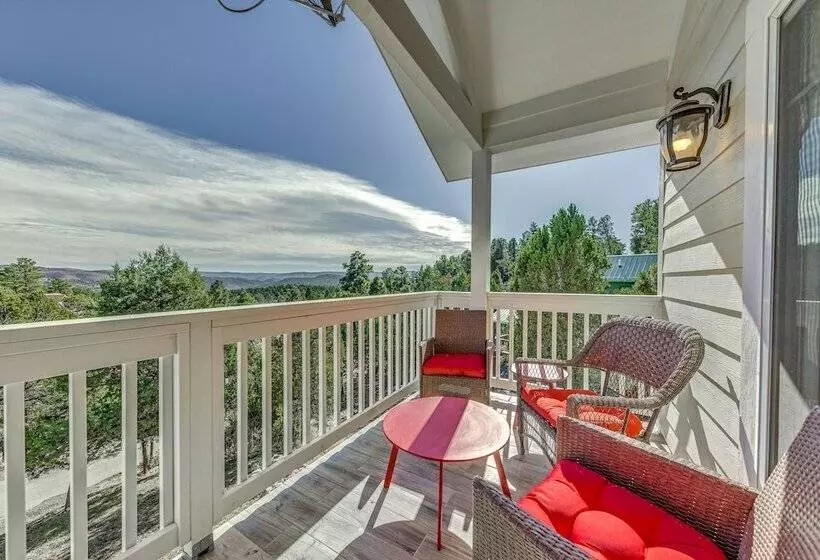 Ruidoso Home W/ Hot Tub & National Forest Access!