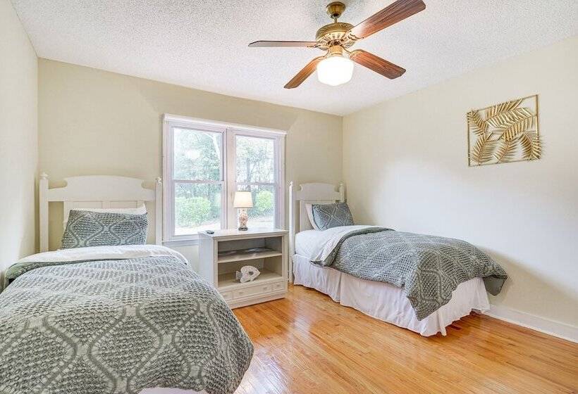 Secluded Mount Pleasant Home 6 Mi To Beaches!