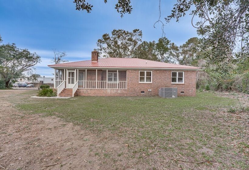 Secluded Mount Pleasant Home 6 Mi To Beaches!