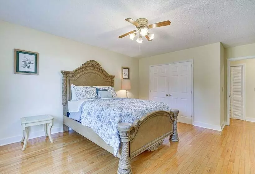 Secluded Mount Pleasant Home   6 Mi To Beaches!