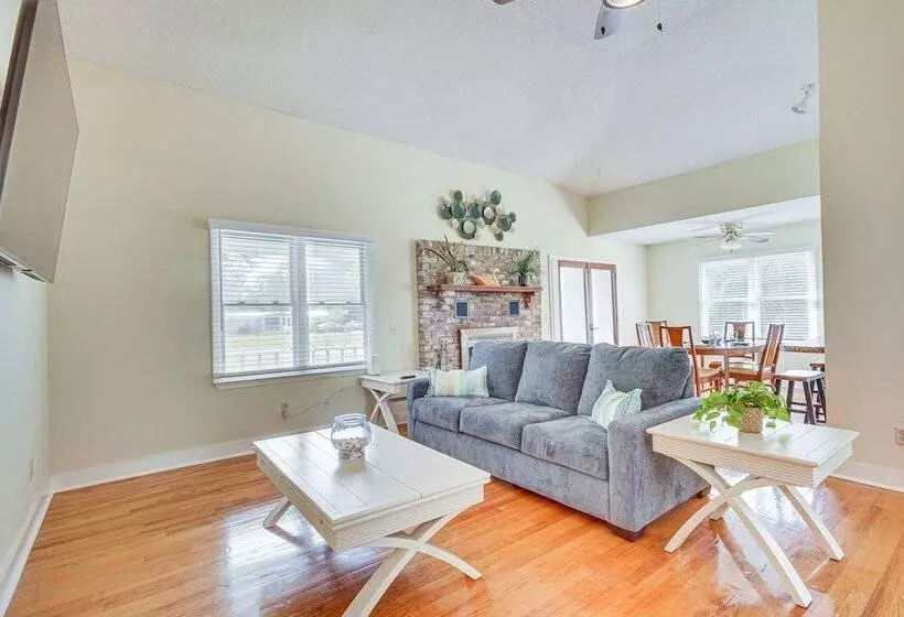 Secluded Mount Pleasant Home   6 Mi To Beaches!