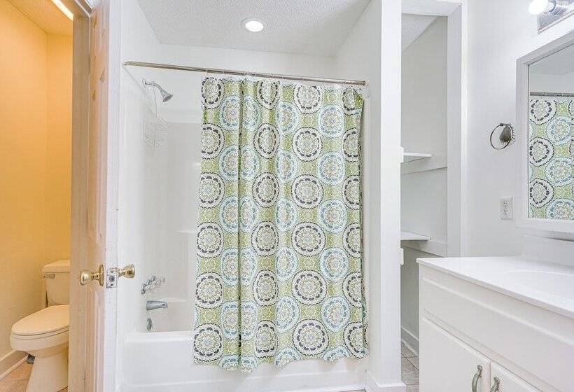 Secluded Mount Pleasant Home 6 Mi To Beaches!