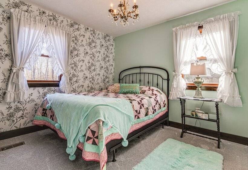 Serene Tell City Retreat Near Hiking & Skiing!