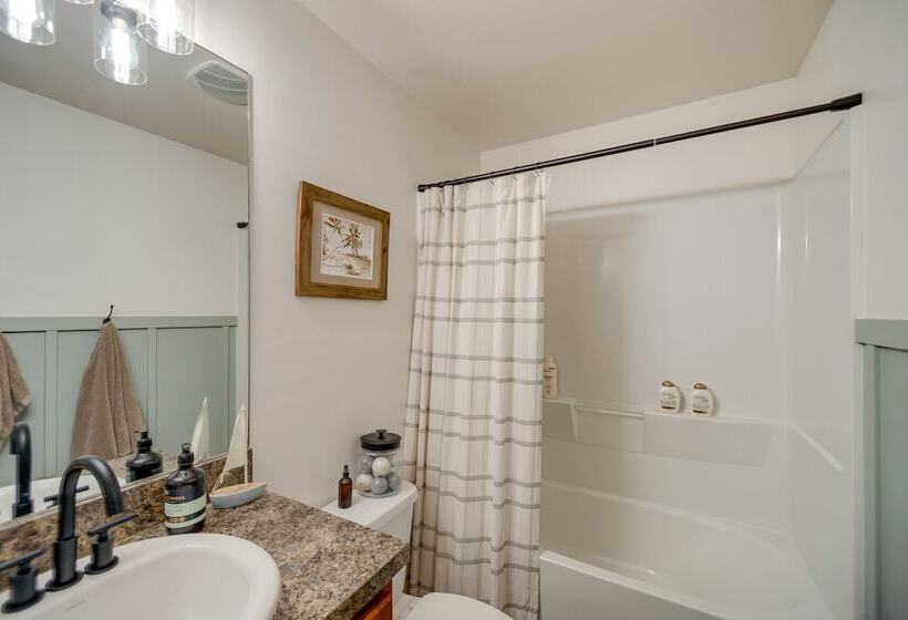 Single Story Fort Myers Home Near Canal + Trails!