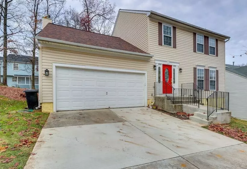 Spacious Cheverly Home   8 Mi To National Mall!