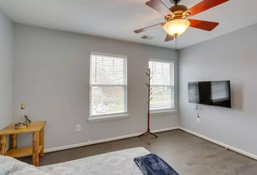 Spacious Cheverly Home   8 Mi To National Mall!