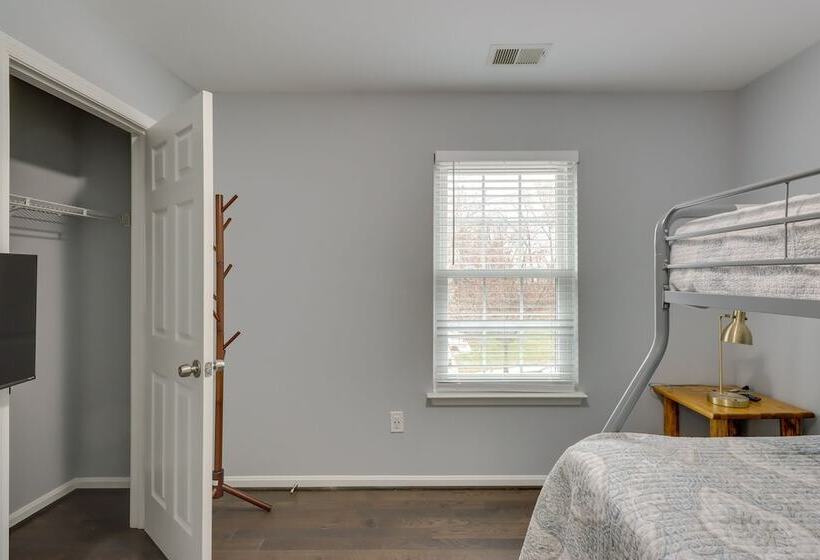 Spacious Cheverly Home   8 Mi To National Mall!