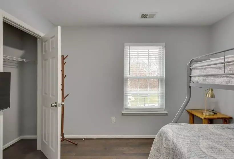 Spacious Cheverly Home   8 Mi To National Mall!