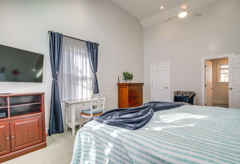 Spacious Edgartown Home W/ Pool, Game Room & Gym!