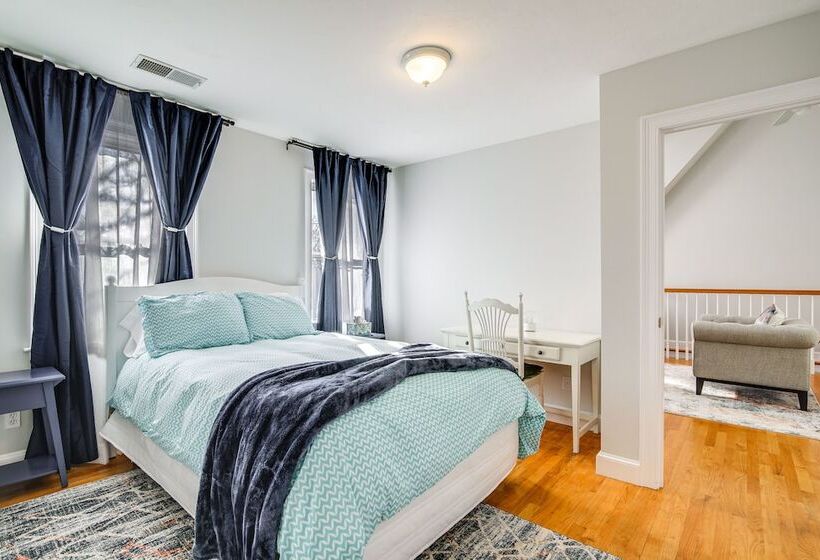 Spacious Edgartown Home W/ Pool, Game Room & Gym!