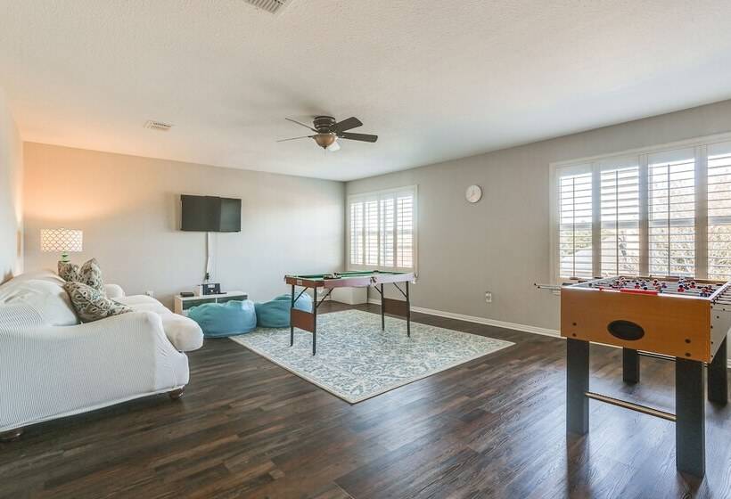 Spacious Frisco Home: 11 Mi To Lewisville Lake