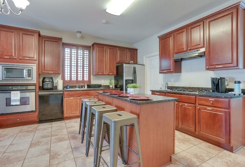 Spacious Frisco Home: 11 Mi To Lewisville Lake