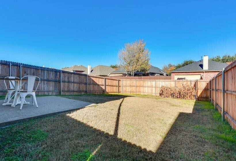 Spacious Frisco Home: 11 Mi To Lewisville Lake
