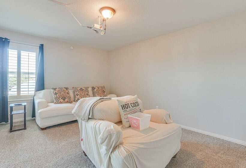 Spacious Frisco Home: 11 Mi To Lewisville Lake