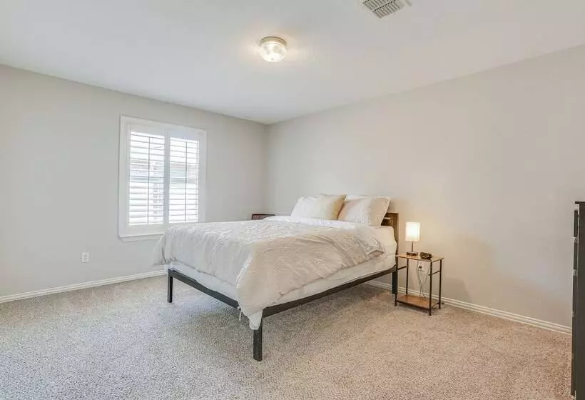Spacious Frisco Home: 11 Mi To Lewisville Lake