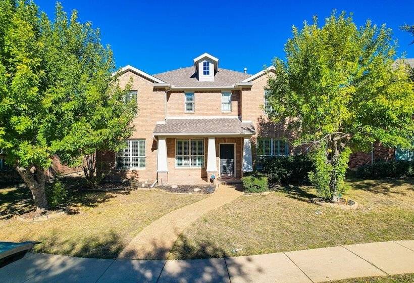 Spacious Frisco Home: 11 Mi To Lewisville Lake