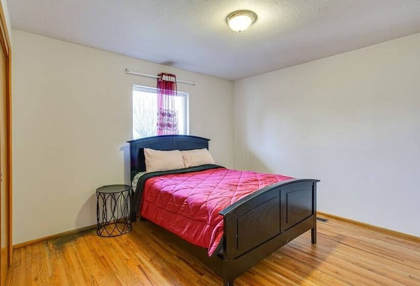 Spacious Lakewood Home 10 Mi To Downtown Tacoma!