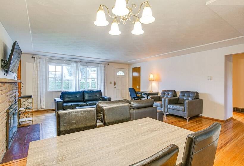Spacious Lakewood Home 10 Mi To Downtown Tacoma!