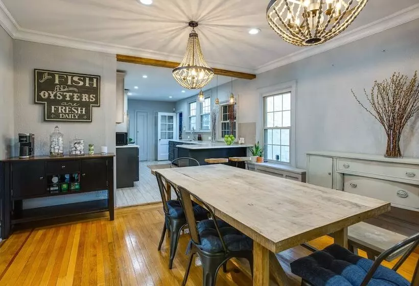Spacious New Jersey Home: Pool & Fire Pit!