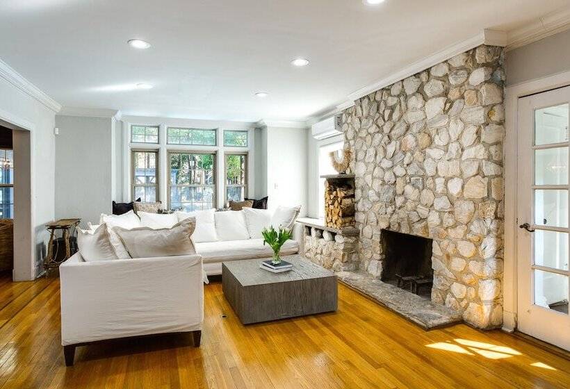 Spacious New Jersey Home: Pool & Fire Pit!
