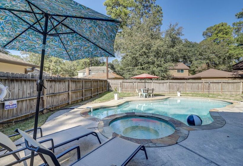 Spacious Spring Retreat W/ Heated Pool & Spa!