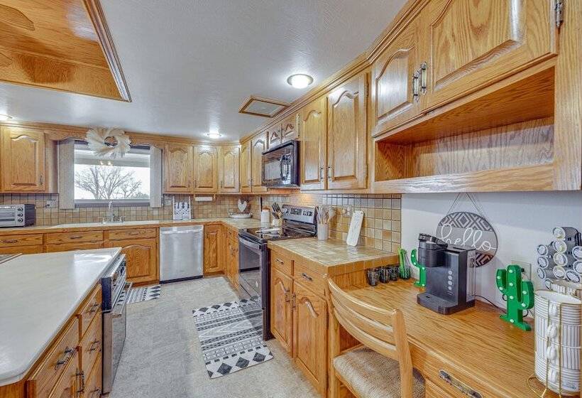 Stunning Calhan Home W/ Indoor Pool!