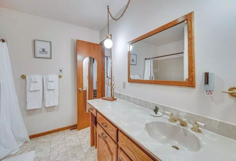 Stunning Calhan Home W/ Indoor Pool!