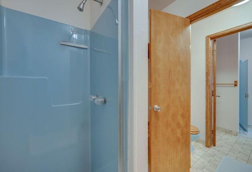 Stunning Calhan Home W/ Indoor Pool!