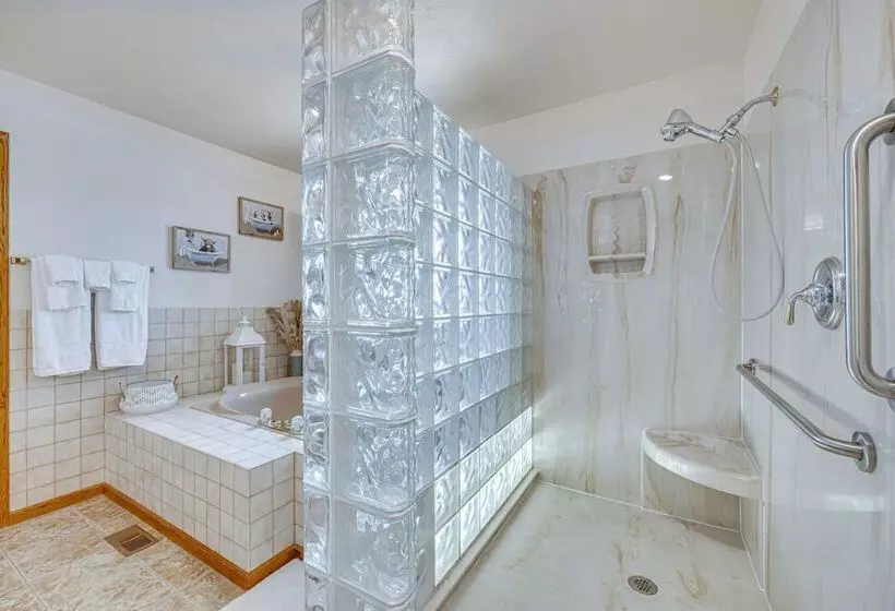 Stunning Calhan Home W/ Indoor Pool!