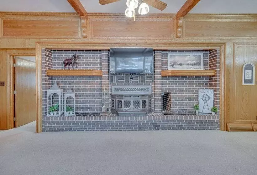 Stunning Calhan Home W/ Indoor Pool!