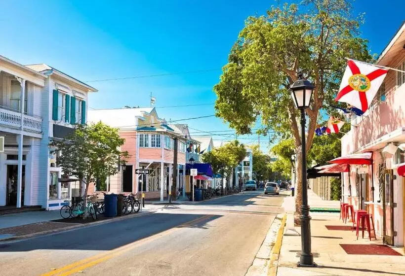 Sugarloaf Key Hotel At Koa Resort