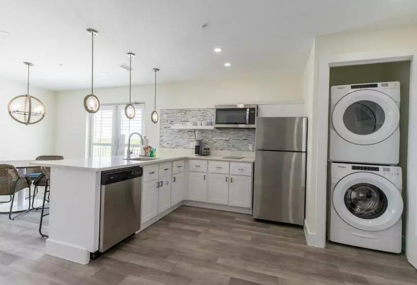 Sugarloaf Key Hotel At Koa Resort