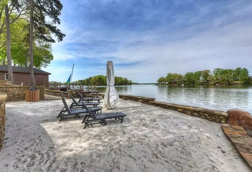 Sunset Shores Resort By Avantstay Private Beach