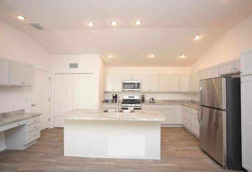 Tinsley   Patio Villa In The Village Of Hawkins