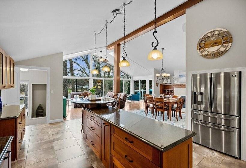 Tree Top Get Away By Avantstay Amazing Lake View