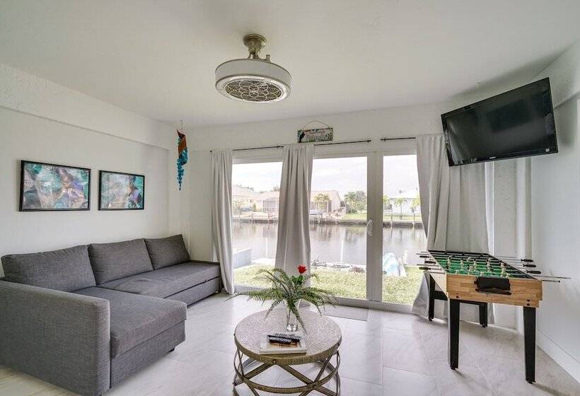 Waterfront Matlacha Home: Kayaks & Boat Launch!