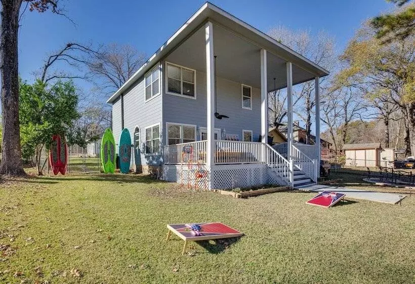 Waterfront Texas Escape W/ Fire Pit & Ev Charger!