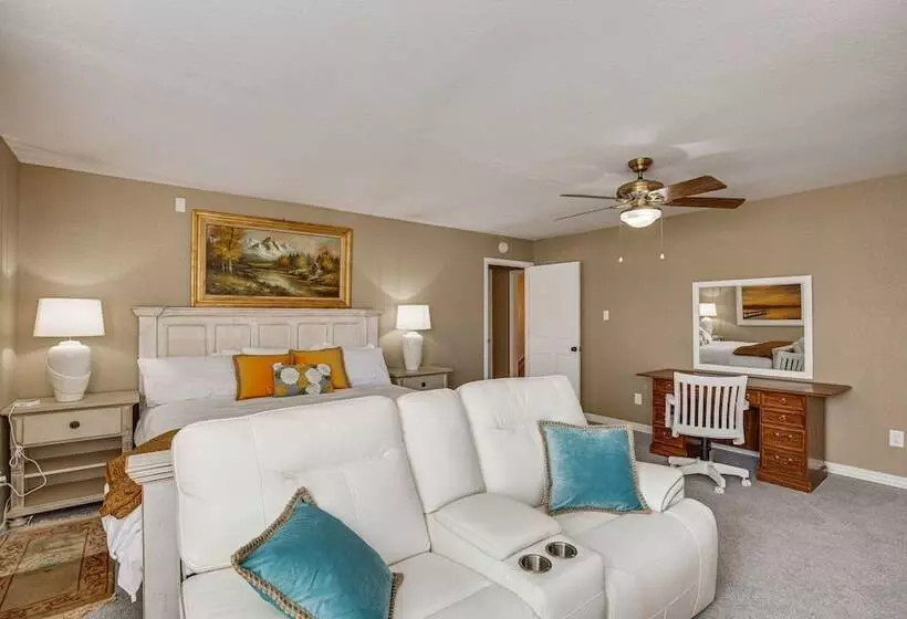 Waterfront Texas Escape W/ Fire Pit & Ev Charger!