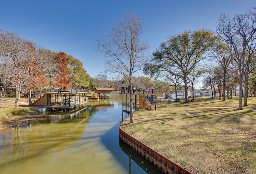 Waterfront Texas Escape W/ Fire Pit & Ev Charger!