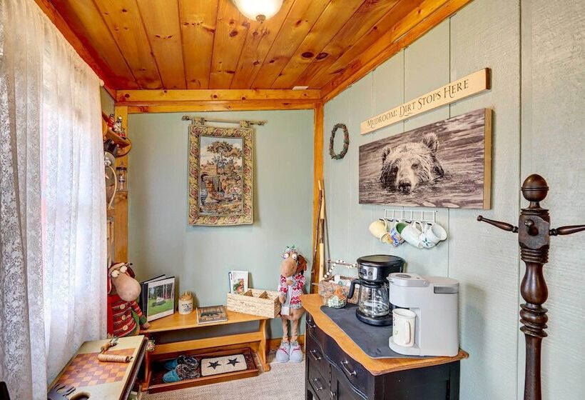 Adorable Ellijay Cabin W/ Hot Tub & Fire Pit